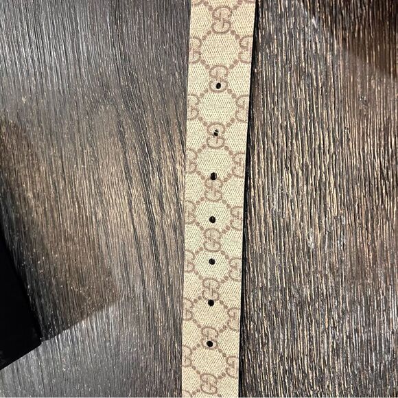 Gucci Silver Buckle Monogram Belt - Picture 6 of 7